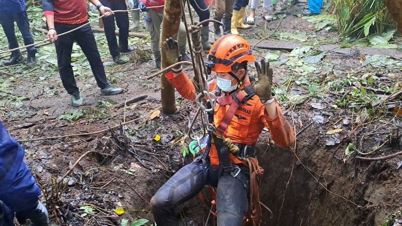 Kisah pilu menimpa seorang warga Tomohon yang ditemukan meninggal dunia di dalam sumur setelah dilaporkan hilang selama empat hari, memicu operasi SAR gabungan yang intensif.