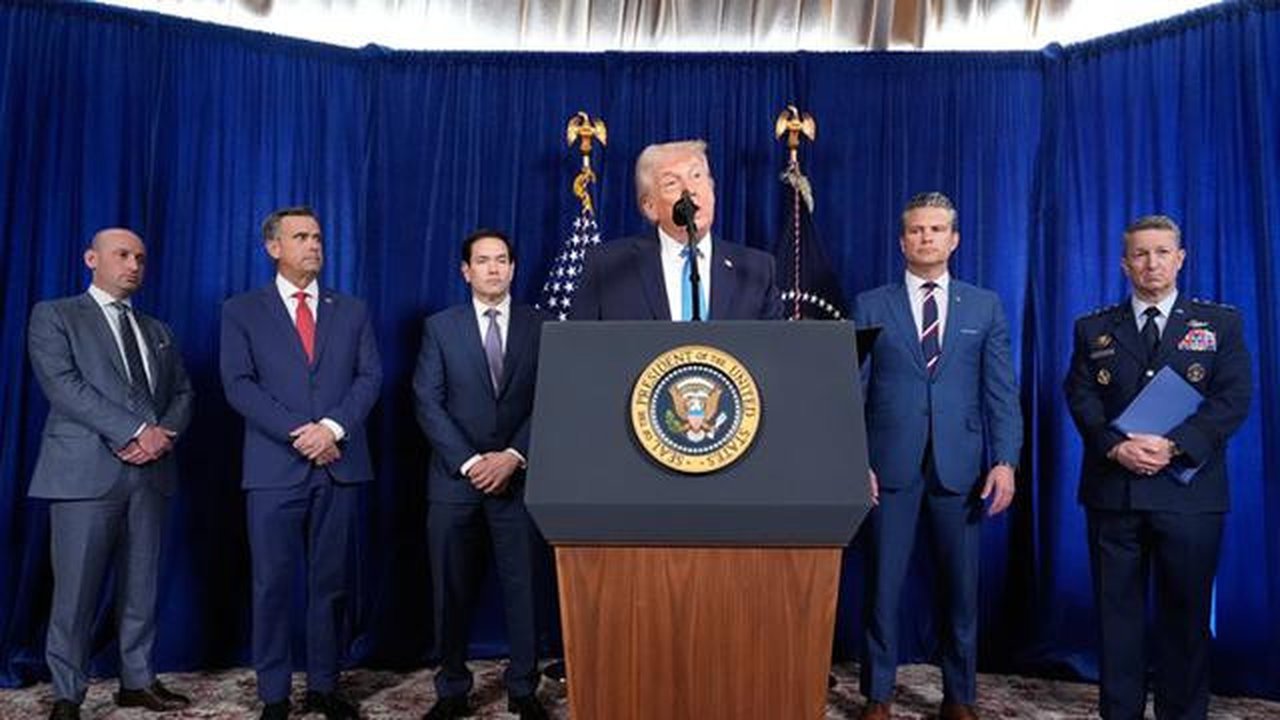 Presiden Amerika Serikat Donald Trump melakukan konferensi pers di klub Mar-a-Lago miliknya pada Sabtu (3/1/2026), di Palm Beach, Florida, terkait serangan ke Venezuela dan penangkapan Presid