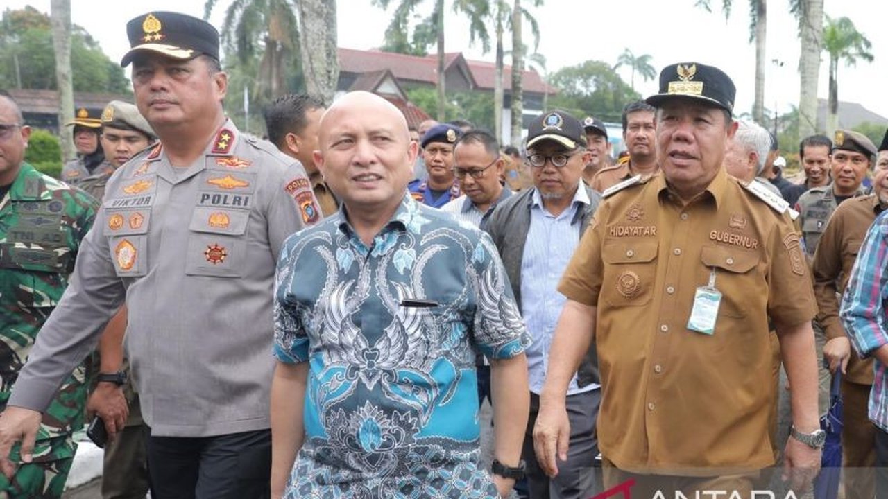 DPRD Provinsi Kepulauan Bangka Belitung berkomitmen perkuat legalitas tambang rakyat dengan Raperda IPR, janji kepastian hukum bagi penambang. Apa dampaknya bagi masa depan pertambangan di Babel?