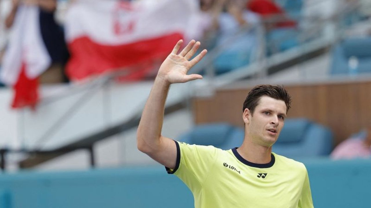 Polandia tampil dominan di United Cup setelah Hubert Hurkacz mengejutkan Alexander Zverev dan Iga Swiatek memastikan kemenangan. Kemenangan Polandia di United Cup ini menarik perhatian dunia tenis.