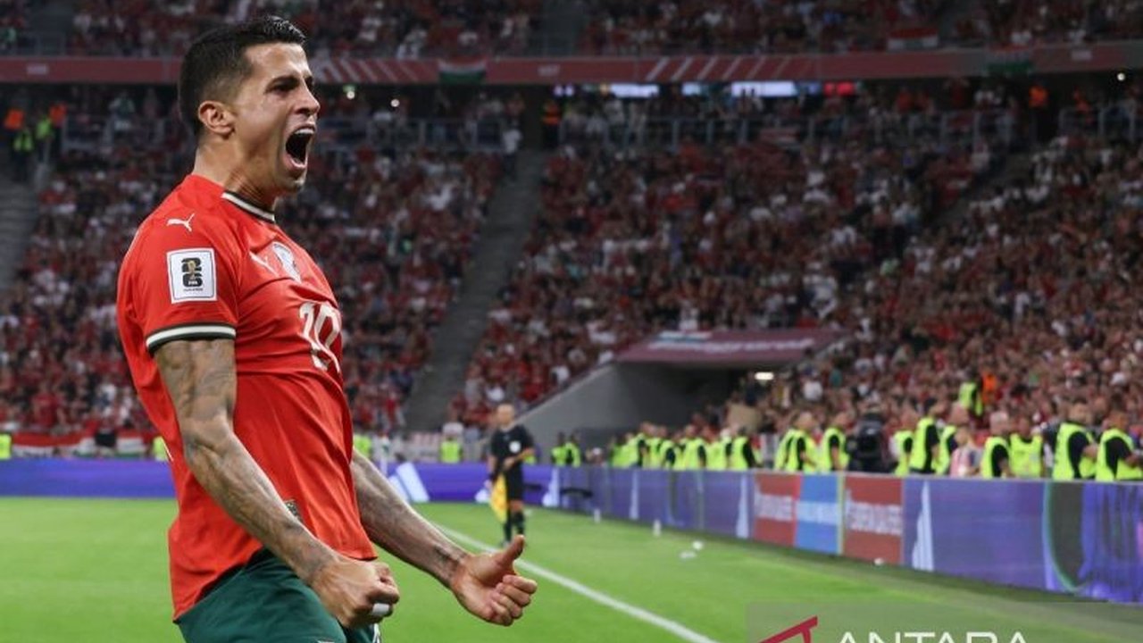 Kabar terbaru mengonfirmasi transfer Joao Cancelo ke Barcelona semakin dekat, dengan Al-Hilal menyetujui tawaran pinjaman. Akankah Cancelo kembali berseragam Blaugrana?