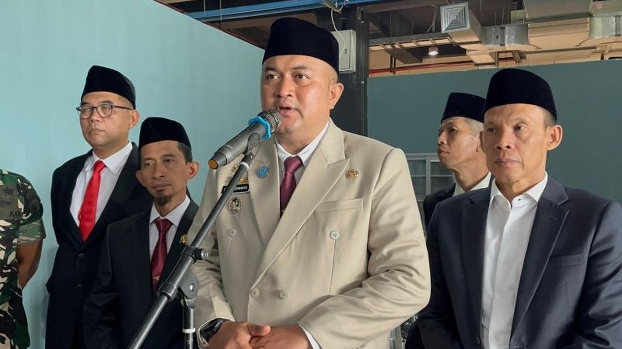 Pemerintah Kabupaten Bogor berencana membangun dua Mal Pelayanan Publik (MPP) di wilayah barat dan timur, bertujuan mendekatkan akses layanan serta mendorong pertumbuhan ekonomi lokal.