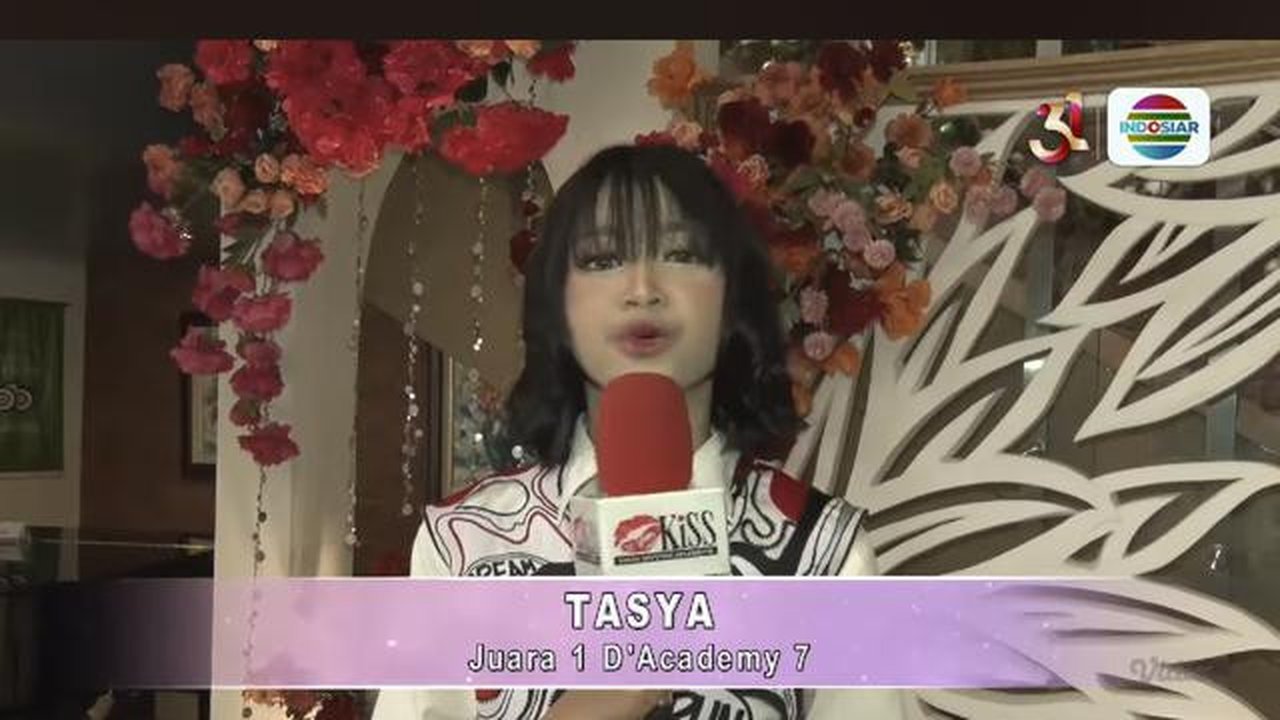 Kepulangan Tasya D'academy 7 ke kampung halamannya. (Dok: tangkapan layar via YouTube/Indosiar)