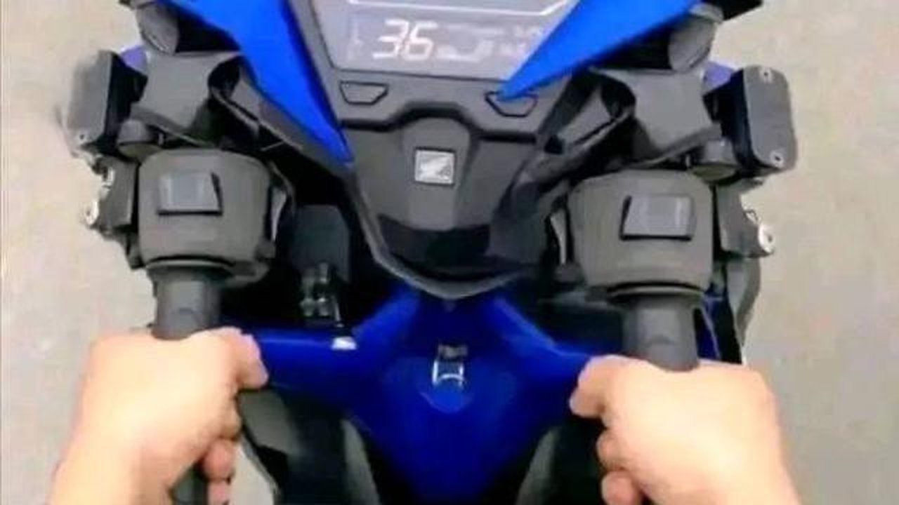 Potret Modifikasi Stang Motor Bikin Tepuk Jidat. (Sumber: Instagram/kementrian_humor_indonesia)
