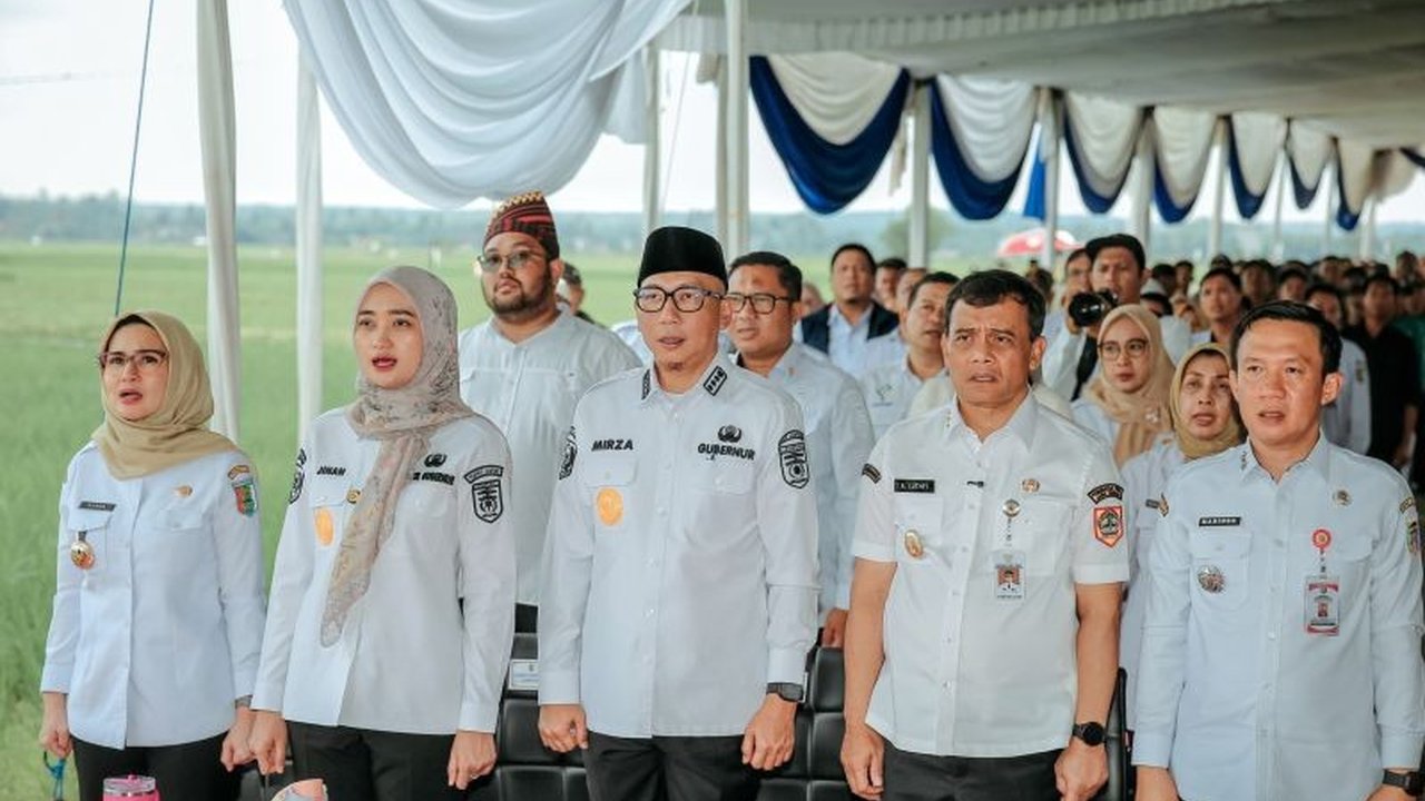 Gubernur Lampung Rahmat Mirzani Djausal yakin Produksi Padi Lampung akan melonjak 15-20 persen pada 2026 melalui pupuk organik dan kerja sama daerah, mendukung swasembada pangan nasional.