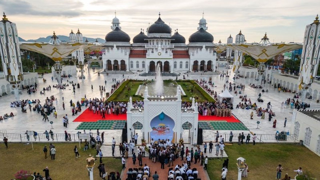 Sektor pariwisata Aceh menunjukkan daya tarik kuat dengan Kunjungan Wisatawan Aceh mencapai 18,3 juta orang sepanjang Januari hingga November 2025, meskipun sempat terdampak bencana alam.