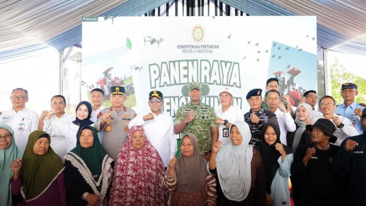 Produksi Padi Banten mencatat kenaikan signifikan 16,84 persen pada 2025, mencapai 1,8 juta ton. Capaian ini memperkuat posisi Banten sebagai lumbung pangan dan mendukung swasembada nasional.