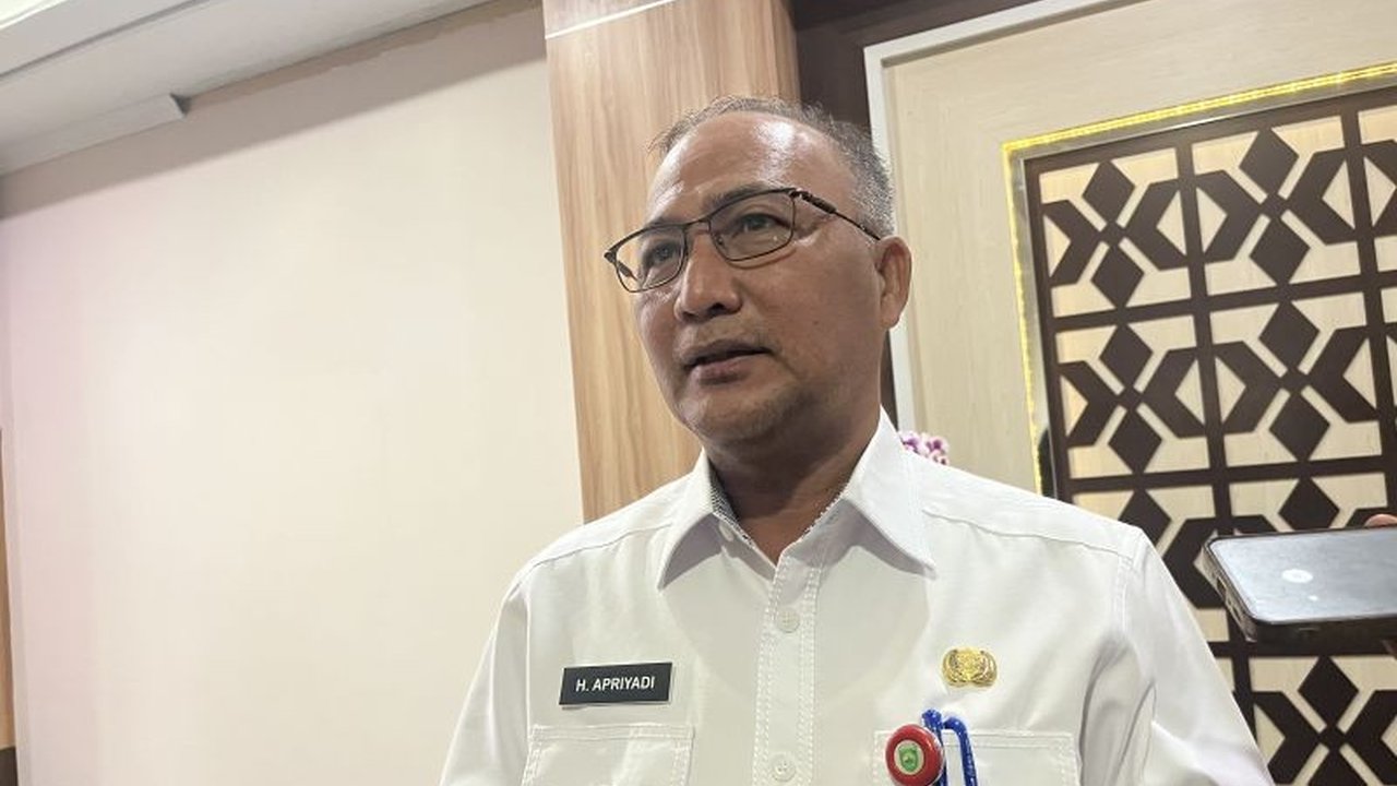 Pemerintah Provinsi Sumatera Selatan (Sumsel) tengah mengkaji pemberian diskresi angkutan batu bara secara selektif. Kebijakan ini bertujuan menjaga keberlangsungan operasional PLTU Sumbagsel 1 yang vital bagi pasokan listrik di wilayah tersebut.