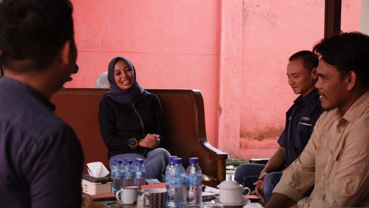 Senator DPD RI Mirah Midadan Fahmid menyoroti peluang besar Lapangan Kerja Hijau di NTB, terutama di sektor energi terbarukan dan ekowisata, yang memerlukan dukungan kebijakan kuat.