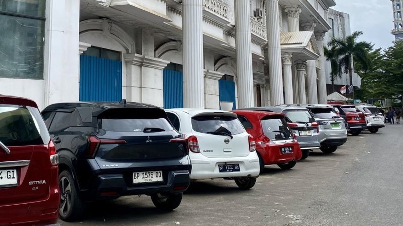 Badan Pendapatan Daerah (Bapenda) Batam terus mengoptimalkan penerimaan **Retribusi Parkir Batam** di tepi jalan umum, menargetkan Rp20 miliar meskipun menghadapi tantangan kebijakan 'drop off' 15 menit.