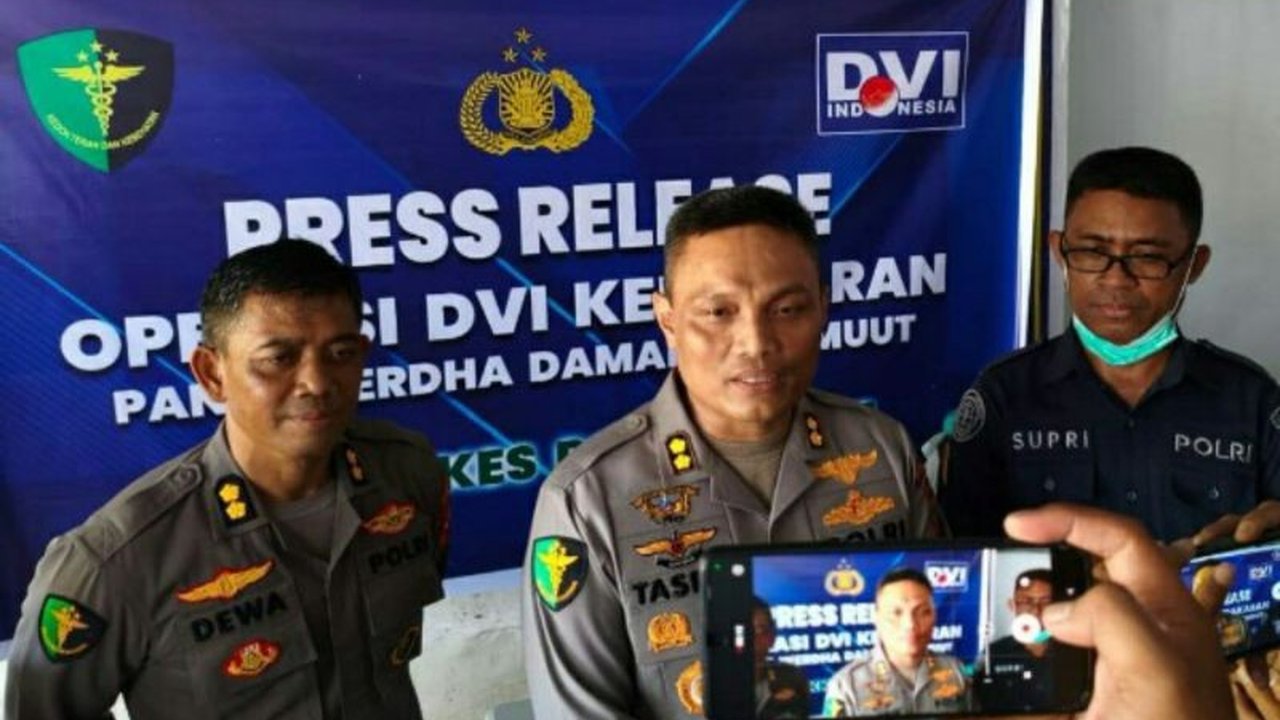 Tim DVI Biddokkes Polda Sulawesi Utara kembali berhasil melakukan identifikasi terhadap enam jenazah korban kebakaran Panti Werda Damai Manado, menambah total korban teridentifikasi menjadi sepuluh orang.