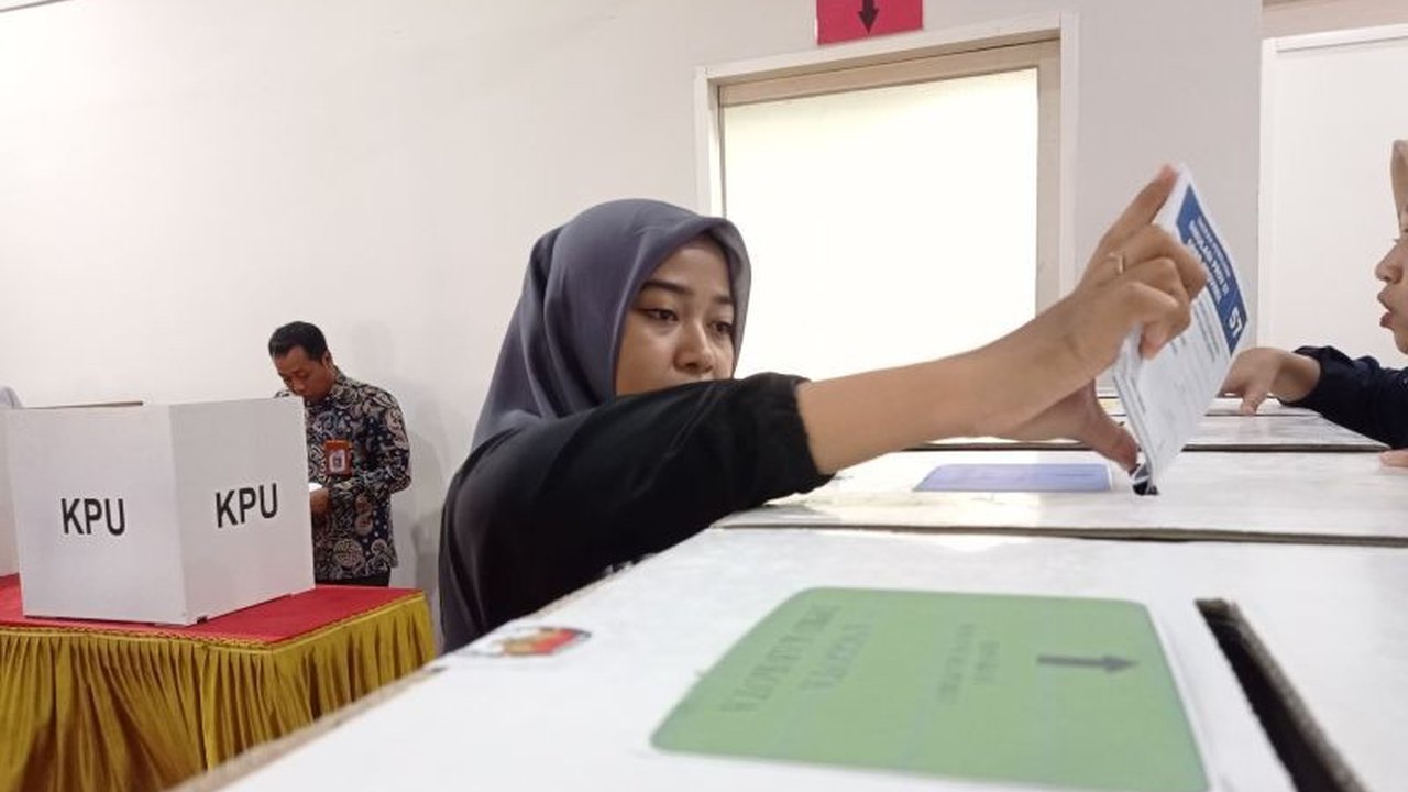 DPD Partai Golkar Jawa Timur mendukung perubahan mekanisme Pilkada melalui DPRD, menilai sistem ini lebih selaras dengan filosofi Pancasila dan berpotensi meningkatkan kualitas kepemimpinan daerah.