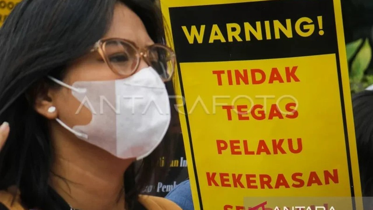 Dinas Pemberdayaan Perempuan dan Perlindungan Anak (DP3A) Kota Makassar membentuk 100 shelter warga di kelurahan rawan. Inisiatif Shelter Warga Makassar ini bertujuan mencegah kasus kekerasan terhadap perempuan dan anak serta memperkuat penanganan kasus.