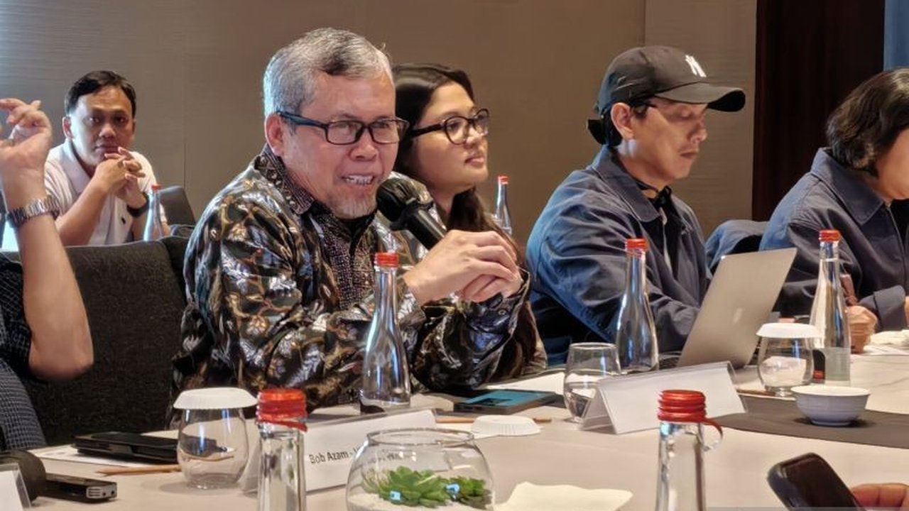 Studi LPEM FEB UI mengungkap insentif otomotif lokal berbasis Tingkat Komponen Dalam Negeri (TKDN) signifikan memacu PDB, penjualan kendaraan, dan penciptaan lapangan kerja.