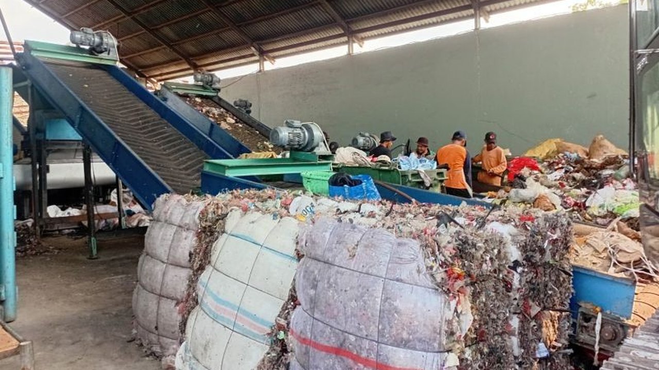 Pemerintah Kota Tangerang berencana memperluas penerapan teknologi RDF ke sejumlah TPS3R mulai tahun 2026, sebuah langkah strategis untuk mengurangi volume sampah dan mengoptimalkan pengelolaan sampah organik di sumbernya.