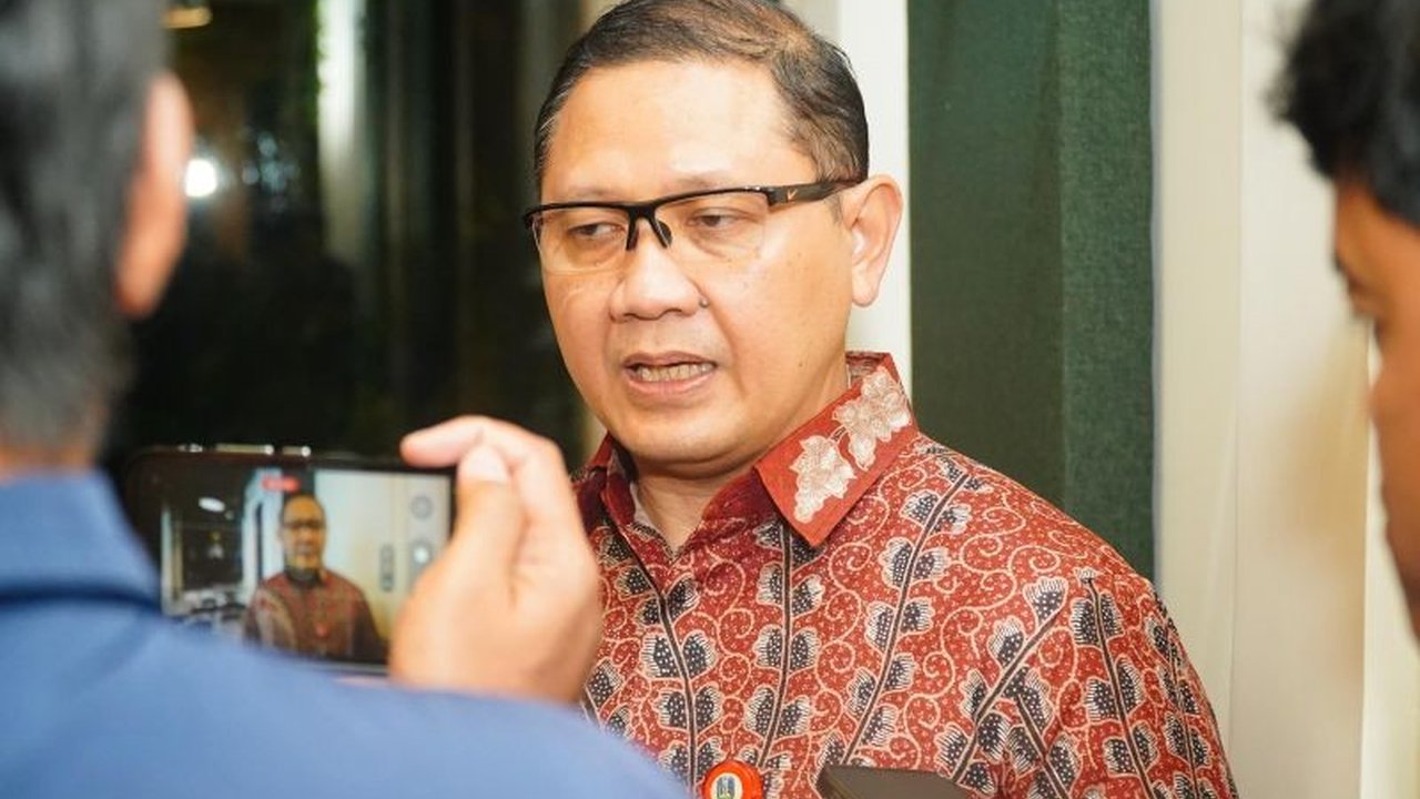 Dinas Pendidikan Jawa Timur (Dindik Jatim) siapkan langkah antisipatif untuk mencegah meluasnya paparan ideologi kekerasan anak di lingkungan sekolah, menyusul temuan Densus 88 tentang puluhan anak terpapar konten ekstrem.