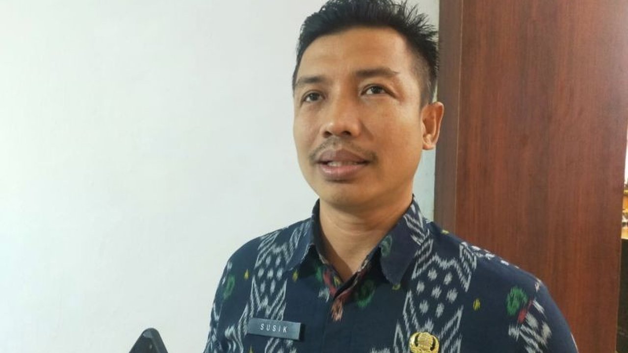 Dinas Sosial Kota Palu bergerak cepat menyalurkan **bantuan Dinsos Palu** kepada keluarga terdampak bencana angin kencang di Kawatuna, Palu, memastikan kebutuhan dasar dan perbaikan rumah segera tertangani.