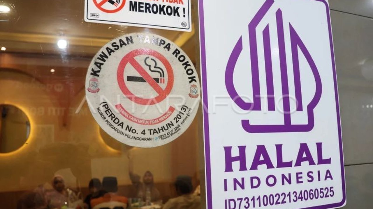 Kementerian Kelautan dan Perikanan (KKP) bersama Badan Penyelenggara Jaminan Produk Halal (BPJPH) menjalin kerja sama strategis untuk memperkuat sertifikasi halal produk perikanan Indonesia, meningkatkan daya saing di pasar global dan memberikan ketenanga