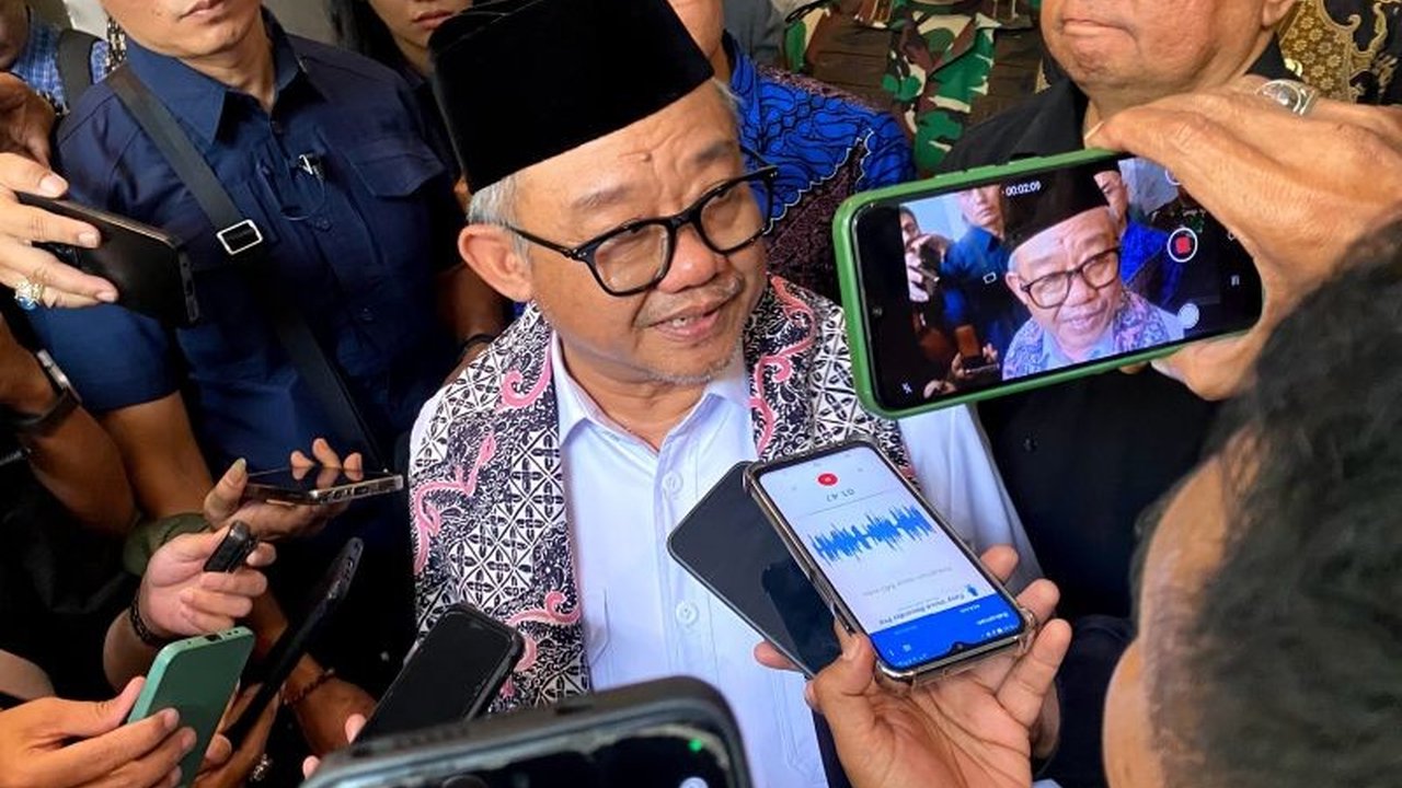 Kementerian Pendidikan Dasar dan Menengah (Kemendikdasmen) telah menuntaskan program revitalisasi 143 sekolah di Kabupaten Garut, Jawa Barat, dengan anggaran Rp133,9 miliar, menandai komitmen pemerintah dalam meningkatkan fasilitas pendidikan dan kualitas