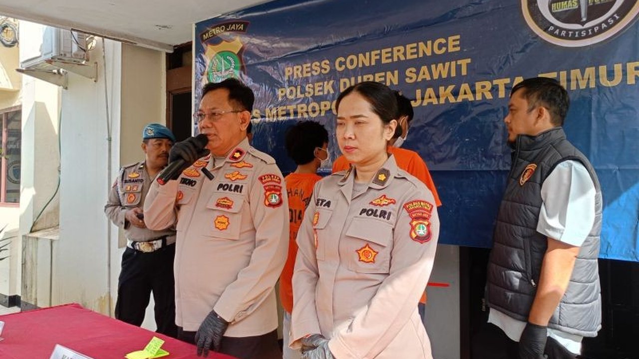 Jajaran Polsek Duren Sawit berhasil meringkus dua pelaku kasus pencurian sepeda motor Jaktim di Pondok Kopi, Duren Sawit, setelah dipergoki korban dan warga setempat.