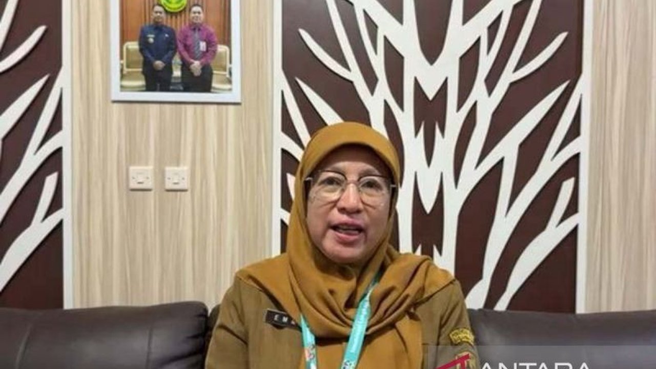 Pemerintah Kota Banjarmasin mengimbau masyarakat untuk tidak panik terkait isu superflu yang beredar, menegaskan bahwa kondisi kesehatan di Banjarmasin tetap terkendali dan belum terdeteksi.