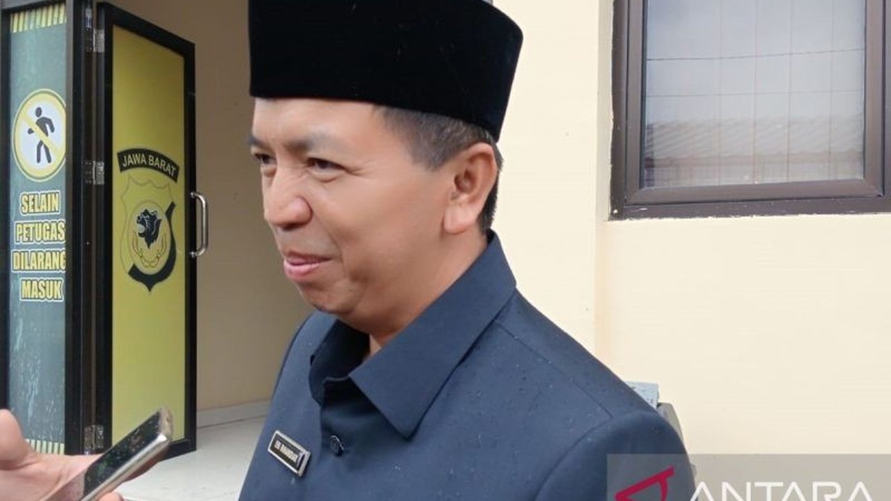Dinas Pekerjaan Umum dan Tata Ruang (PUTR) Kabupaten Cianjur menargetkan perbaikan jalan sepanjang 67 kilometer pada tahun 2026. Target perbaikan jalan Cianjur ini bertujuan meningkatkan status kemantapan jalan hingga 82 persen dari total jalan kabupaten.
