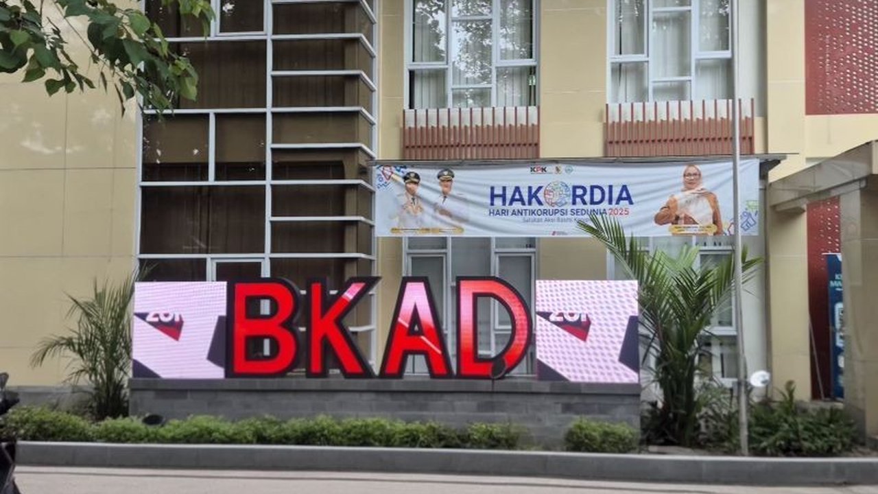 Badan Keuangan dan Aset Daerah (BKAD) Kabupaten Bandung menjamin pembayaran gaji ASN Bandung untuk Januari 2026 akan segera cair setelah proses administrasi APBD baru rampung, meskipun sempat tertunda.