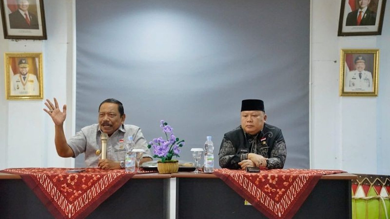 Wakil Gubernur Bengkulu Mian menginstruksikan pengawasan ketat terhadap truk overload dan ODOL untuk menjaga kualitas jalan provinsi yang telah dibangun dengan anggaran besar, termasuk Rp600 miliar pada tahun 2025.