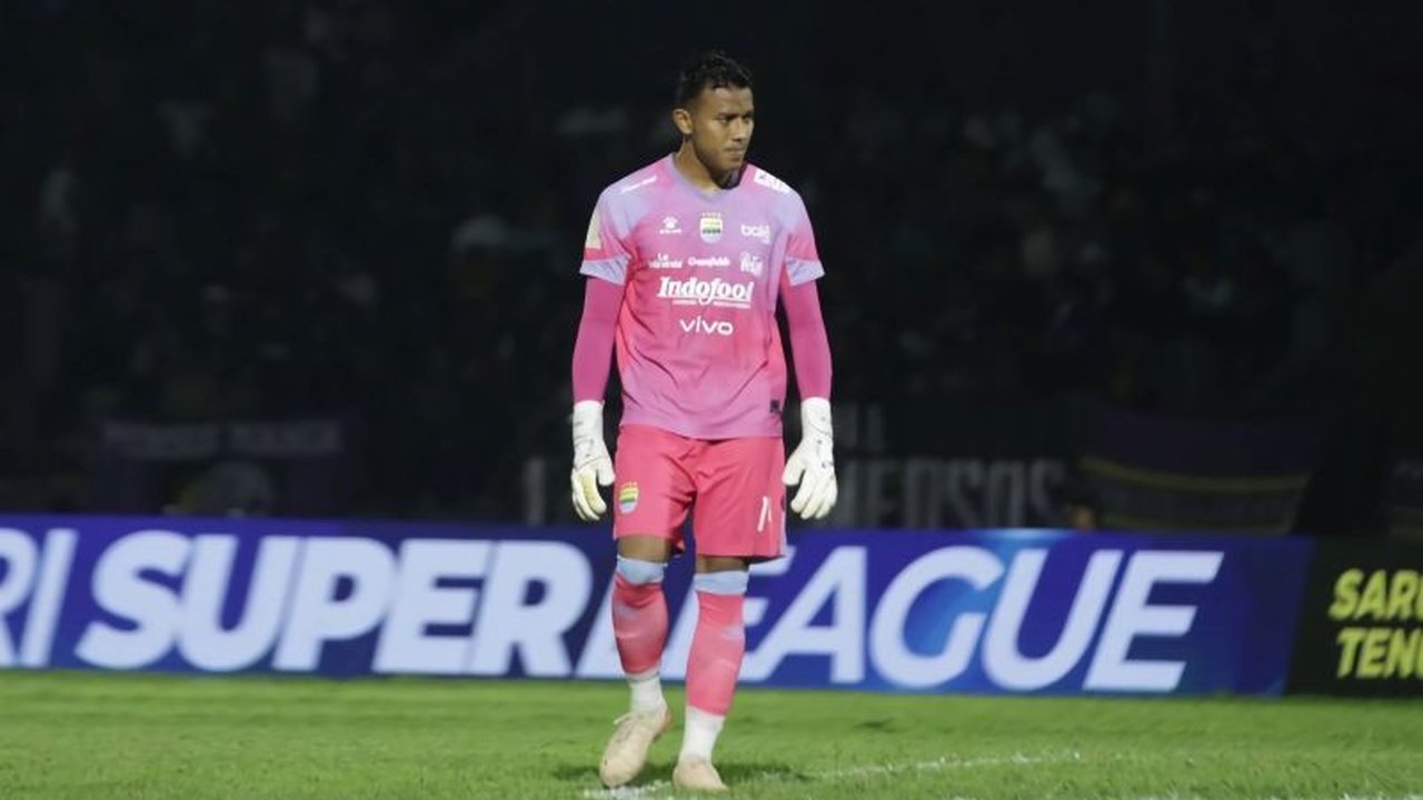 Penjaga gawang Persib Bandung, Teja Paku Alam, bertekad memperbaiki performanya jelang laga sengit melawan Persija Jakarta. Ia ingin membawa Persib meraih hasil maksimal di Super League.