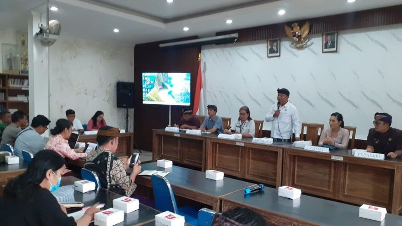 Pemkab Gianyar intensifkan pendampingan perizinan usaha demi iklim investasi sehat dan berkelanjutan. Upaya ini selaraskan percepatan ekonomi dengan perlindungan tata ruang.