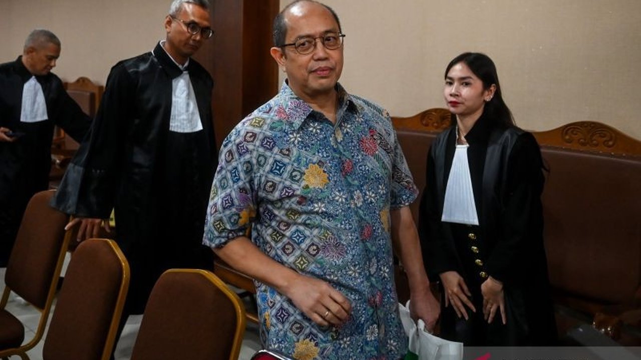 Tim Jaksa Penuntut Umum (JPU) menyatakan sikap pikir-pikir atas putusan Isa Rachmatarwata, mantan Dirjen Anggaran Kementerian Keuangan, dalam kasus korupsi Jiwasraya yang dinilai terlalu ringan.