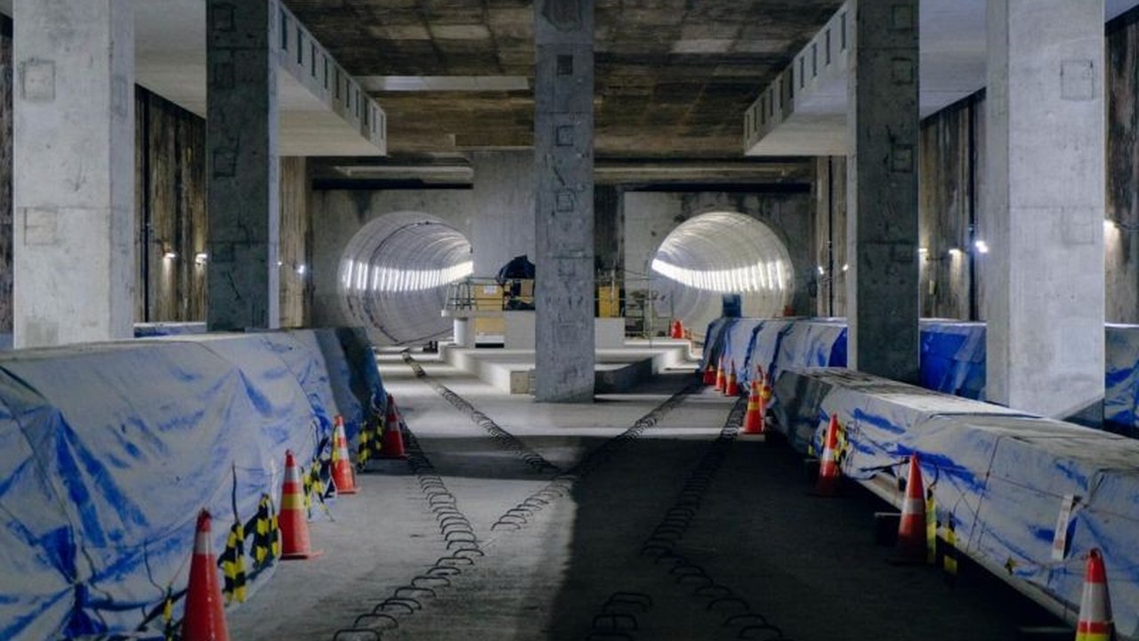 PT MRT Jakarta menerapkan rekayasa lalu lintas di sekitar area konstruksi Stasiun Glodok dan Kota mulai 10 Januari 2026. Penyesuaian ini bertujuan mendukung kelancaran proyek MRT Jakarta Fase 2A.