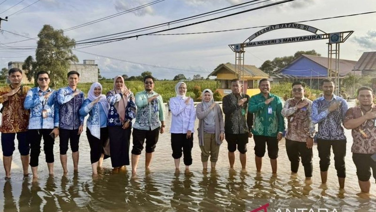 Dinas Pendidikan dan Kebudayaan Kalsel memprioritaskan revitalisasi 926 sekolah yang rusak akibat banjir pada anggaran 2026, berkoordinasi intensif dengan Kemendikbudristek.