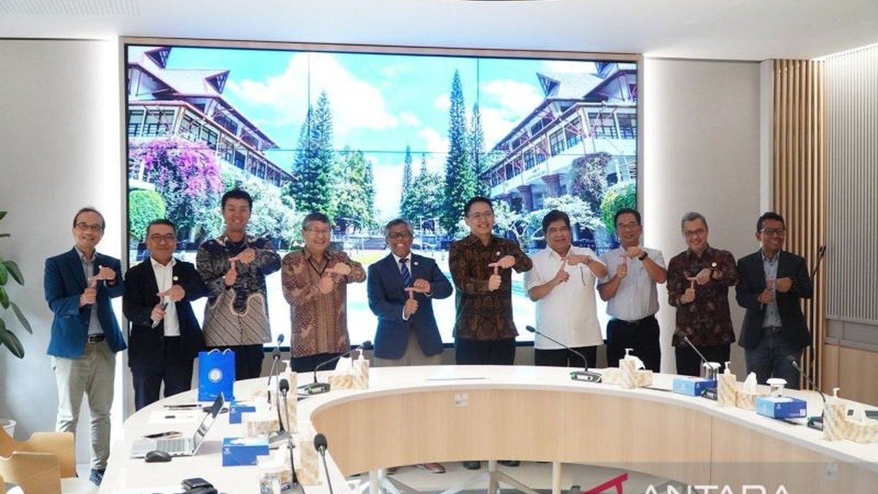 Kementerian Pendidikan Tinggi, Sains, dan Teknologi (Kemdiktisaintek) mempererat kemitraan riset industri dengan Jepang, melibatkan NEDO dan Toyota, untuk mendorong proyek kolaboratif yang berdampak. Inisiatif Kemdiktisaintek Riset Industri ini diharapkan