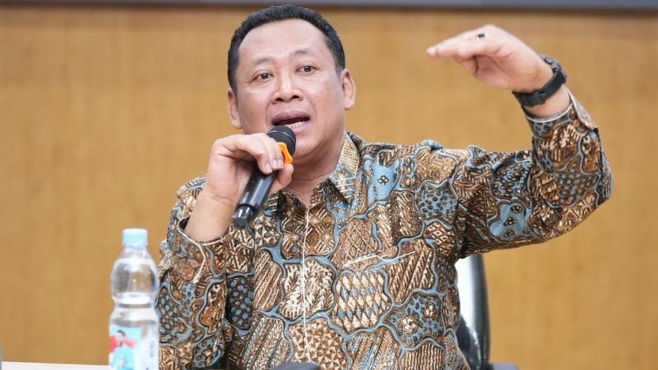 Komisi Pemberantasan Korupsi (KPK) kembali melakukan operasi tangkap tangan (OTT) terhadap sejumlah pegawai Direktorat Jenderal Pajak (DJP) Kemenkeu terkait dugaan suap pengurangan nilai pajak, memicu perhatian publik.