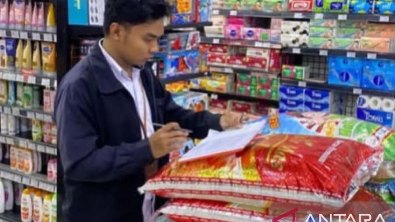 Pemerintah Kota Ambon melalui Disperindag gencar melakukan Pengawasan Harga Bahan Pokok Ambon di berbagai pusat perbelanjaan. Langkah ini memastikan ketersediaan dan stabilitas harga komoditas penting usai libur Natal serta Tahun Baru, menjaga daya beli m