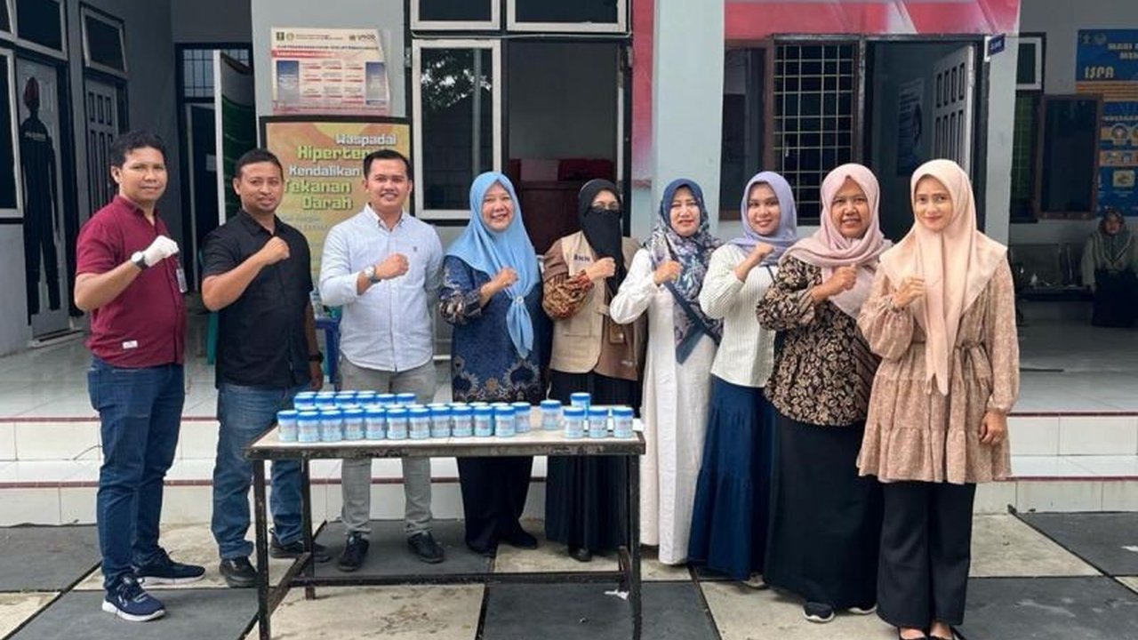 Rutan Kelas IIB Banda Aceh secara mendadak menggelar tes narkoba bagi petugas dan warga binaan. Upaya ini menegaskan komitmen Rutan Banda Aceh dalam pemberantasan narkoba dan menciptakan lingkungan yang bersih dari penyalahgunaan zat terlarang.