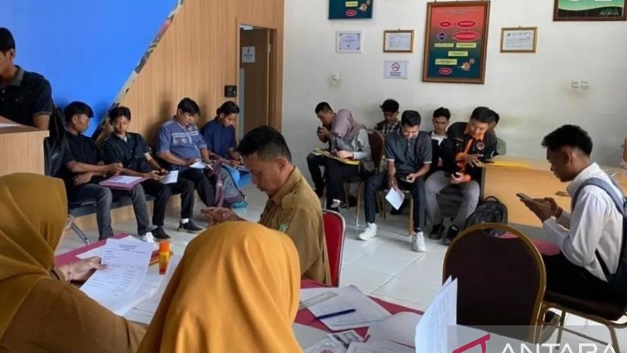 Pemerintah Kabupaten Musi Banyuasin (Muba) memperkuat kanal pelaporan harmonisasi industrial untuk memfasilitasi konsultasi dan penyelesaian perselisihan hubungan kerja, memastikan keadilan bagi pekerja dan pengusaha.