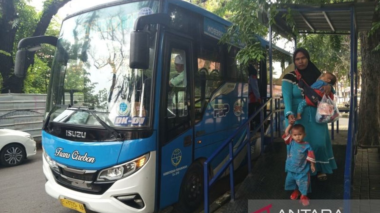 Dinas Perhubungan Kota Cirebon memastikan seluruh armada BRT Cirebon masih dalam kondisi layak jalan, meskipun operasional layanan transportasi massal tersebut dihentikan sementara mulai 1 Januari 2026 karena keterbatasan anggaran.