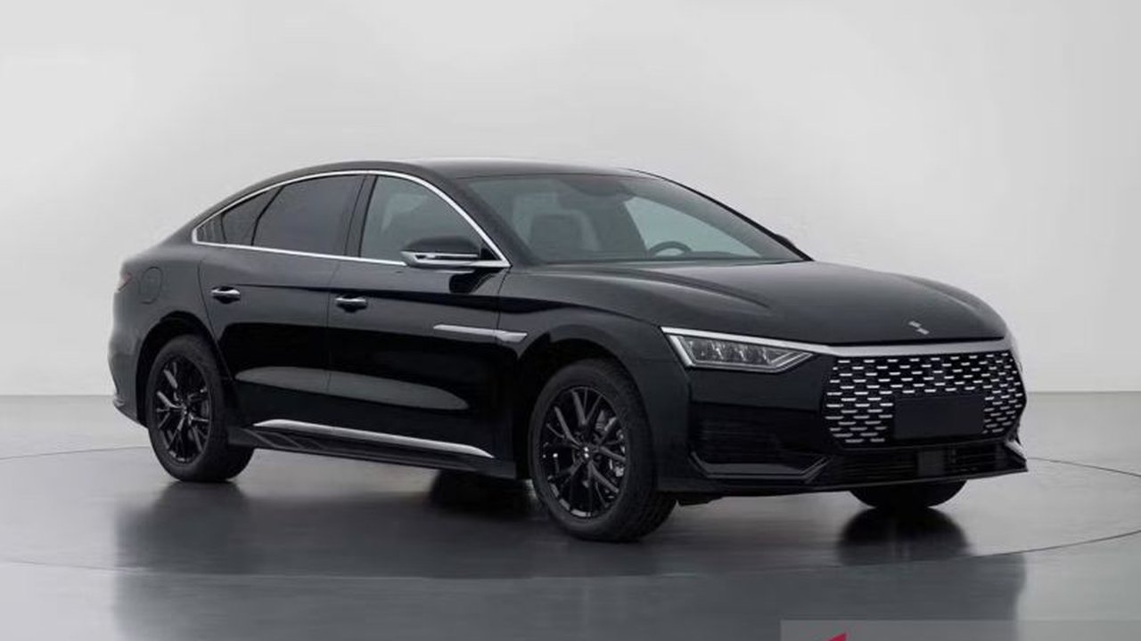 BYD memperkenalkan sub-merek baru, Linghui, dengan empat model kendaraan listrik dan plug-in hybrid yang diajukan ke pemerintah China, diprediksi akan menjadi armada transportasi daring yang siap mengubah lanskap mobilitas perkotaan.