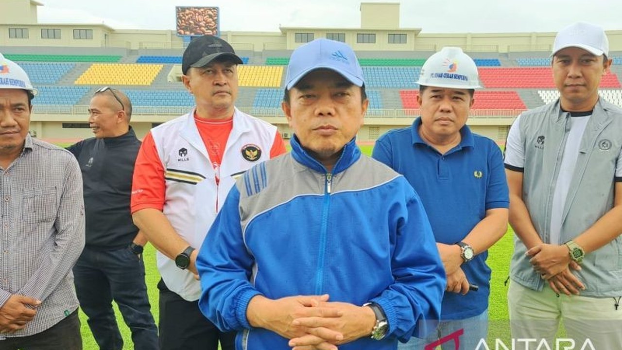 Turnamen sepak bola bergengsi Gubernur Cup Jambi 2026 akan segera dimulai, mempertemukan 11 tim terbaik dari kabupaten/kota se-Provinsi Jambi untuk memperebutkan supremasi sepak bola lokal.