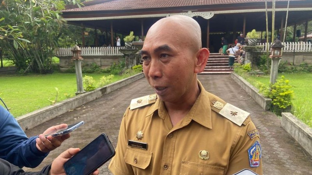 Menghadapi lonjakan pensiun ASN, Pemprov Bali mengambil langkah strategis melalui optimalisasi SDM yang ada, memastikan pelayanan publik tetap prima tanpa rekrutmen baru.