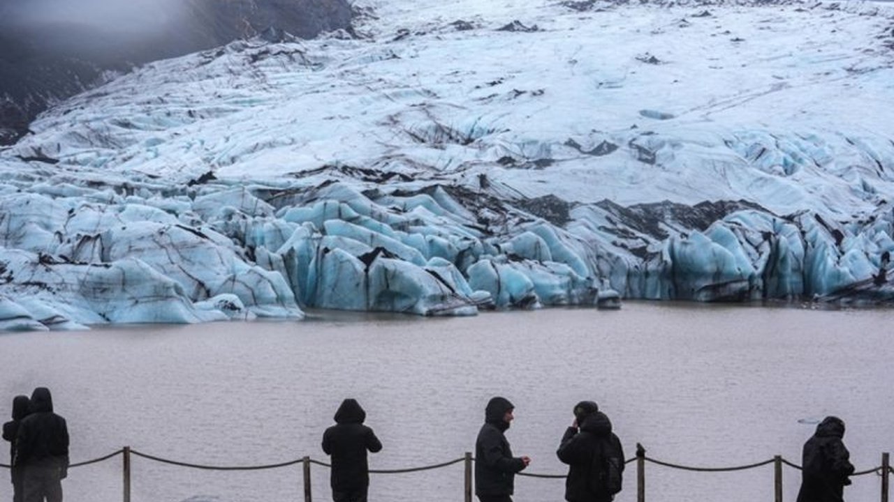 Negara-negara Eropa sedang membahas penempatan pasukan NATO di Greenland, sebuah langkah strategis untuk meredakan kekhawatiran aneksasi oleh Amerika Serikat dan menjaga stabilitas di Arktik.