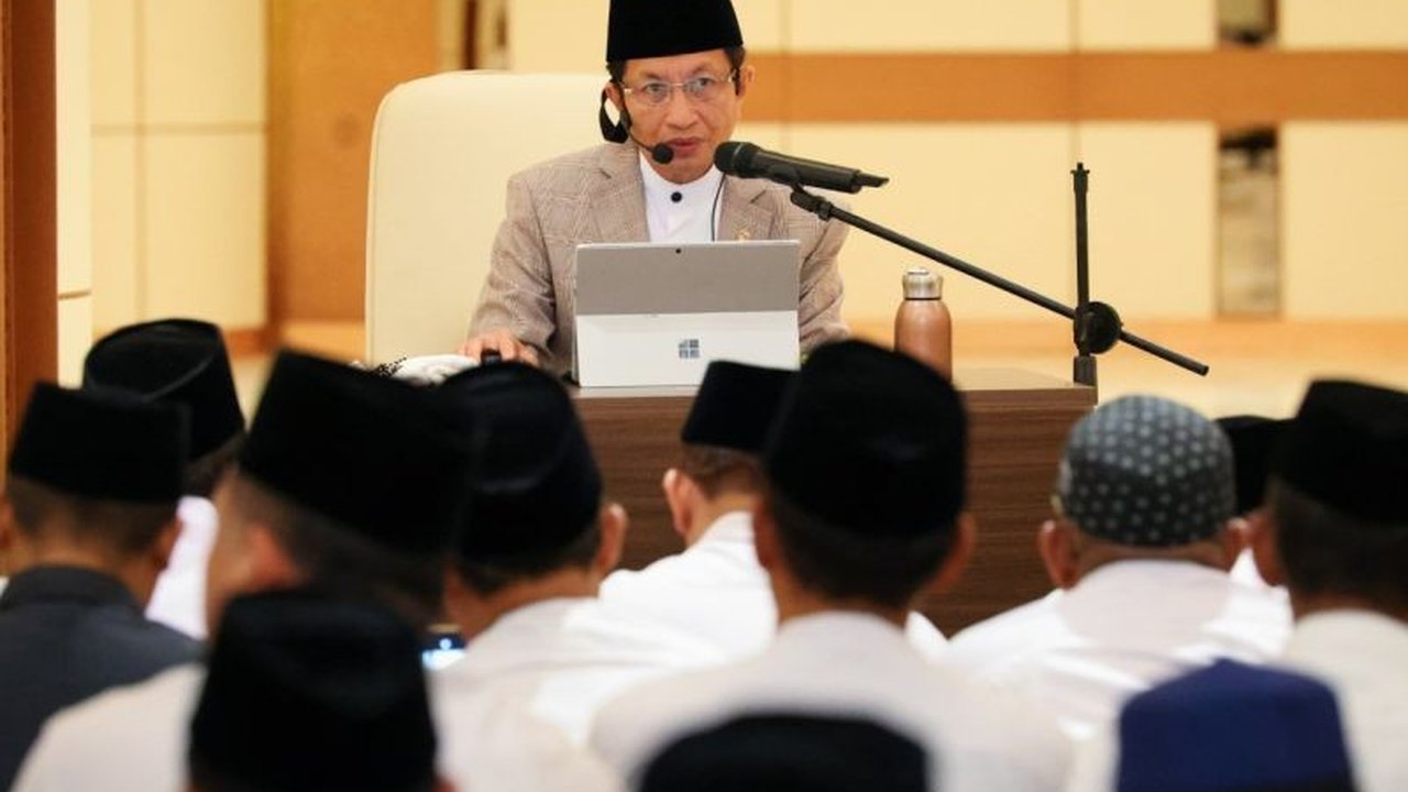 Menteri Agama Nasaruddin Umar meninjau kesiapan Masjid Negara IKN jelang Ramadhan dan Idul Fitri 2026, menegaskan fungsinya sebagai simbol inklusivitas dan percepatan relokasi kementerian.