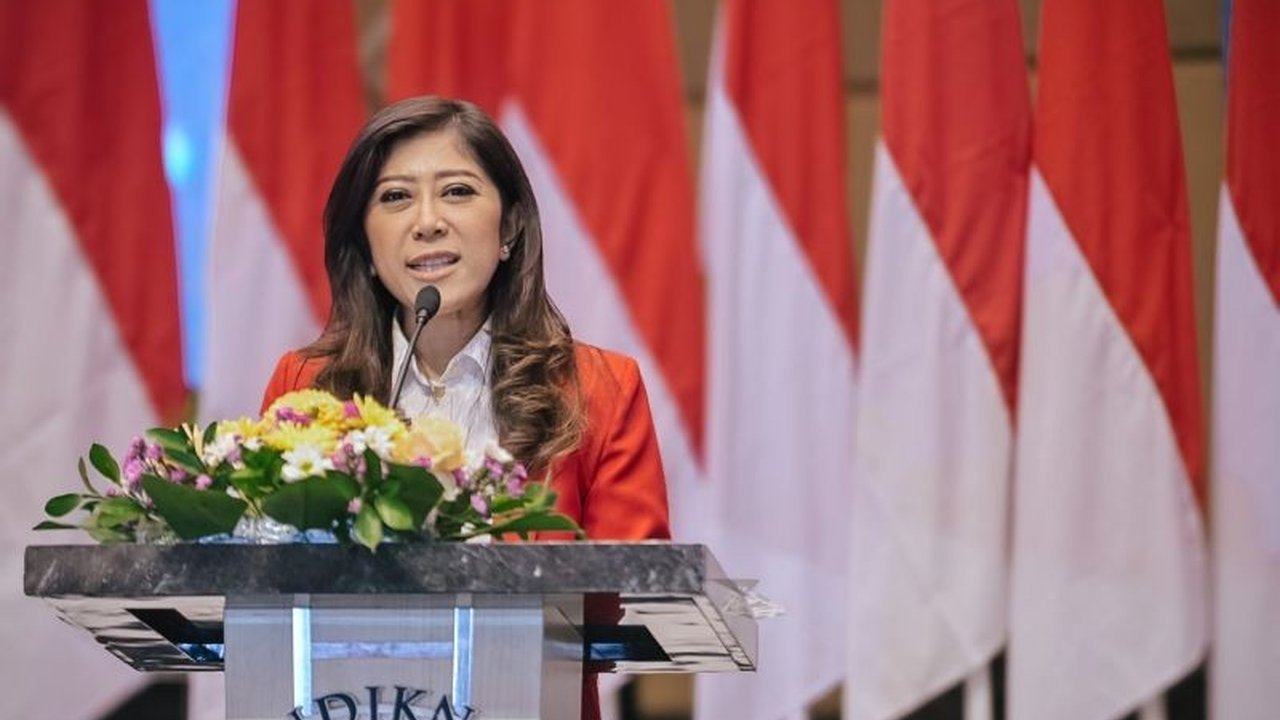 Menteri Komunikasi dan Digital meminta anak muda Indonesia memanfaatkan Teknologi Beretika dan Berempati sebagai solusi hidup, sekaligus membuka peluang ekonomi digital triliunan rupiah. Bagaimana caranya?