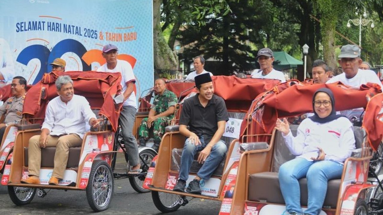 Sebanyak 200 pengemudi becak lanjut usia di Trenggalek menerima bantuan becak listrik Presiden Prabowo Subianto, sebuah inisiatif untuk meningkatkan kesejahteraan mereka.