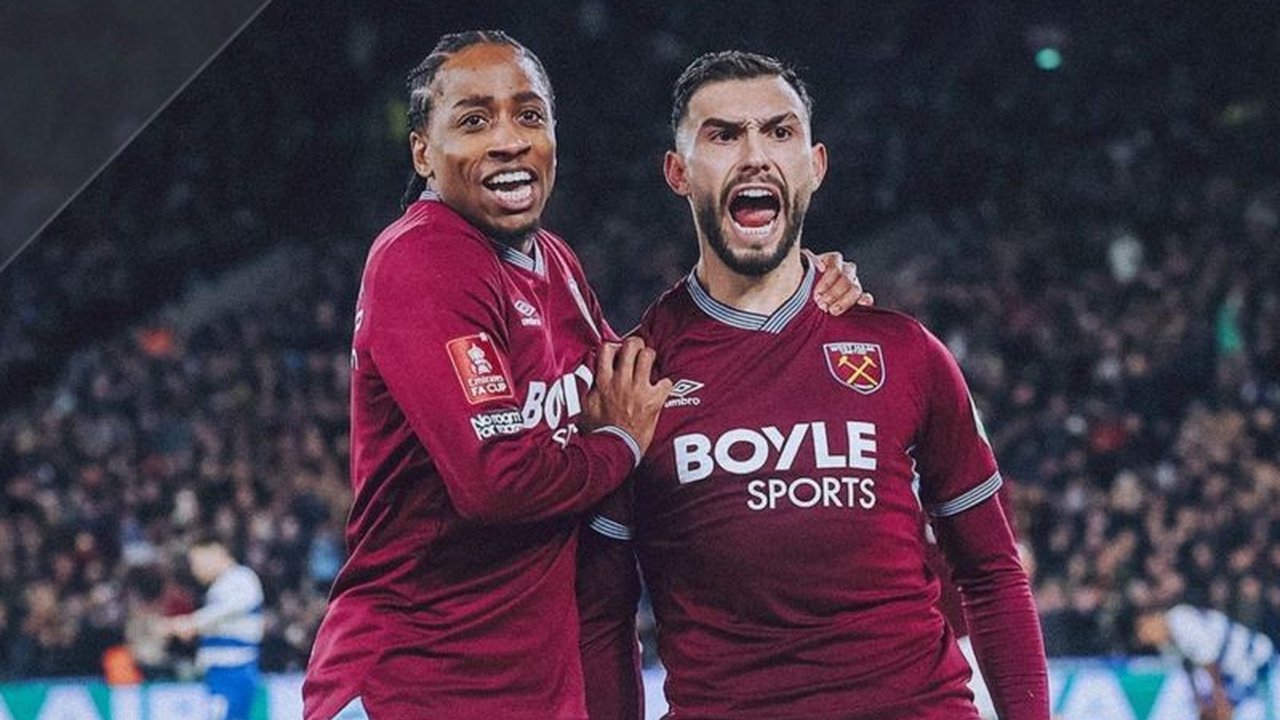 Simak rangkuman Hasil Piala FA putaran ketiga yang penuh kejutan! West Ham sukses atasi QPR, sementara West Brom melaju dramatis lewat adu penalti kontra Swansea.