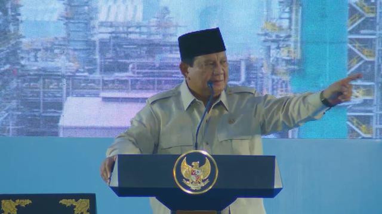 Presiden Prabowo Subianto dalam peresmian Refinery Development Master Plan (RDMP) Pertamina di Balikpapan. Prabowo memberikan pesan keras kepada Dirut Pertamina. (Liputan6.com/Tira)