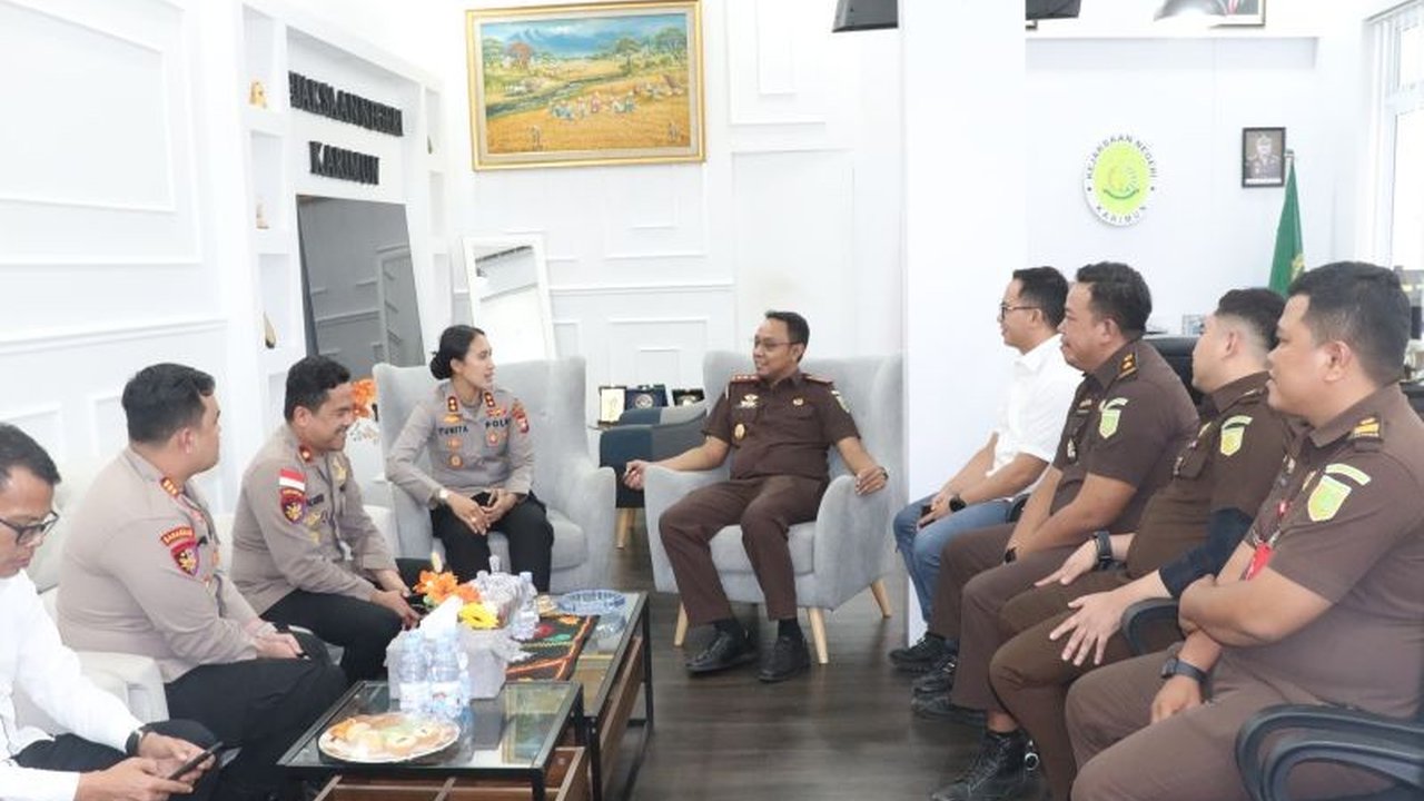 Kapolres Karimun yang baru, AKBP Yunita Stevani, langsung tancap gas memperkuat sinergitas dengan Kejaksaan, FKUB, dan MUI demi penegakan hukum optimal serta menjaga kamtibmas di Karimun.
