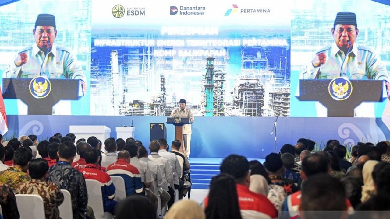 Presiden Prabowo Subianto kembali menegaskan komitmennya untuk memastikan Pertamina bersih dari praktik korupsi, mengingatkan direksi agar tidak mencari kekayaan dari jabatan strategis tersebut.